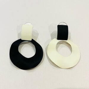 Black and White Abstract Round Modern Earrings